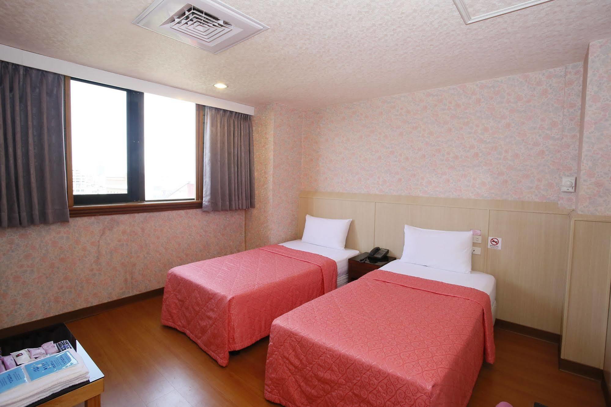 Sunwise Hotel Гаосюн Экстерьер фото